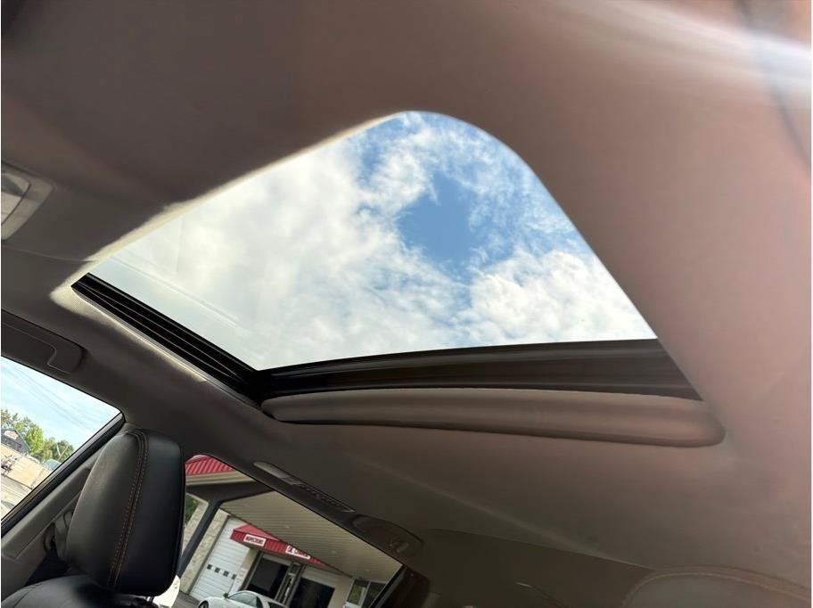 Used 2018 Toyota Highlander XLE FWD image 22