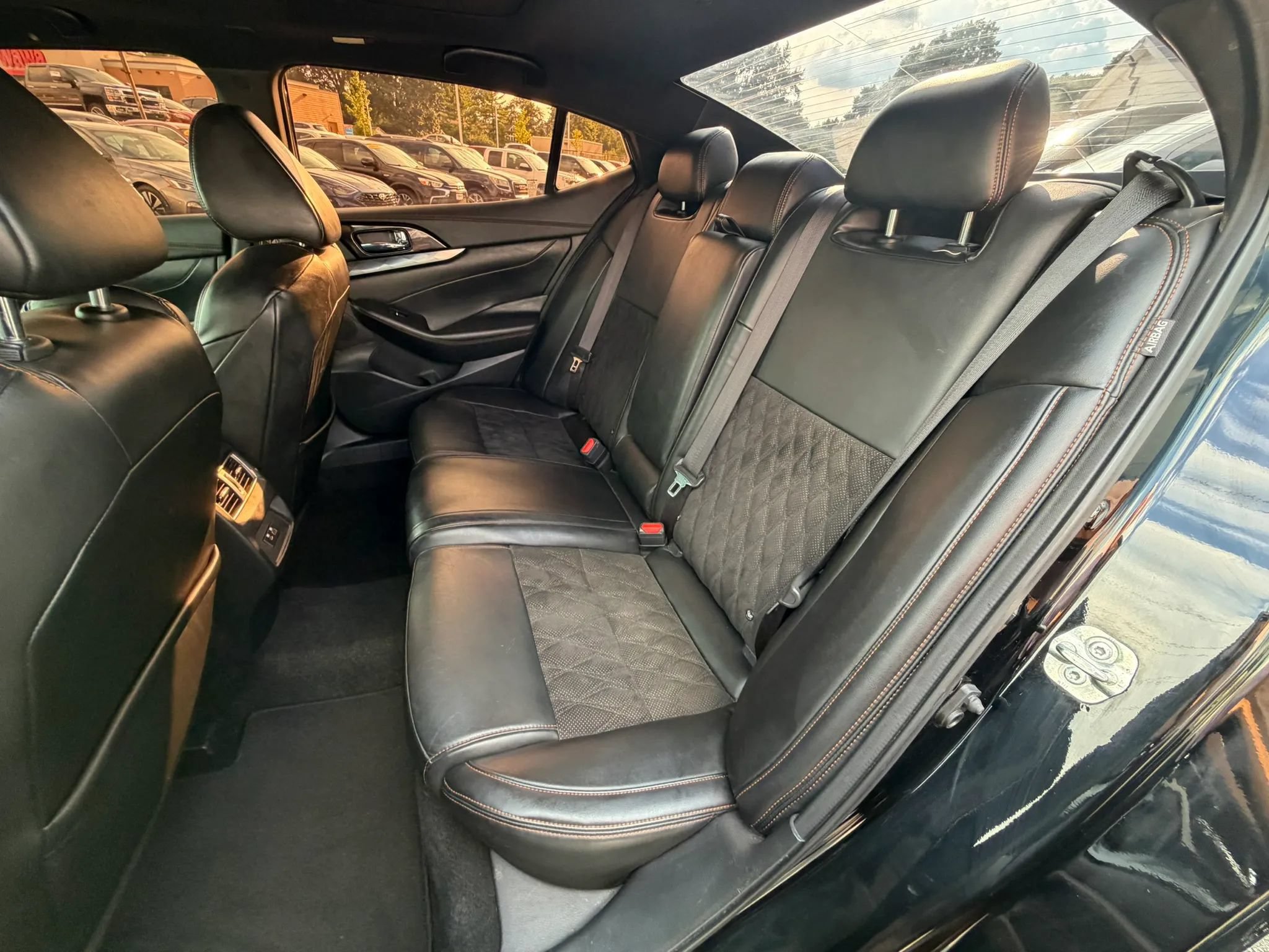 Used 2020 Nissan Maxima SR w/ Sport Mat Group FWD image 20