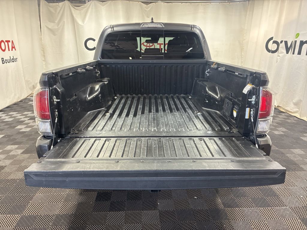 Used 2022 Toyota Tacoma TRD Sport w/ Technology Package image 17