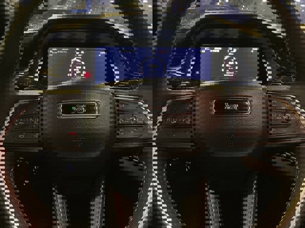 Used 2024 Jeep Grand Cherokee L Altitude image 20