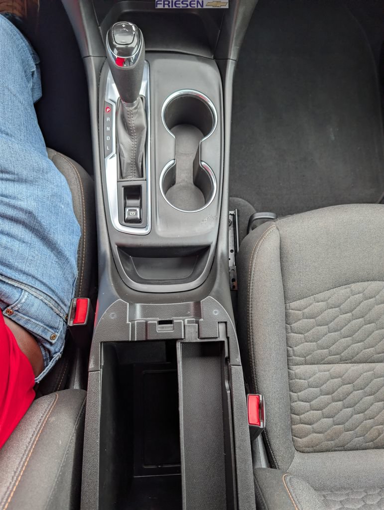 Used 2020 Chevrolet Equinox LT FWD image 14