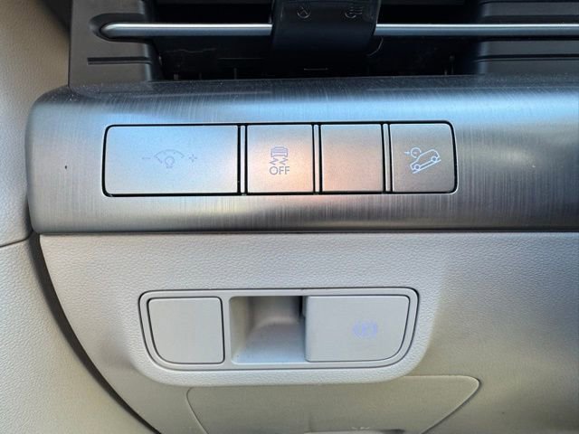 Used 2024 Hyundai Kona SEL image 18