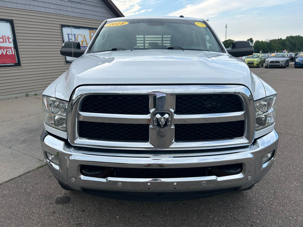 Used 2018 RAM 2500 SLT AWD/4WD image 2