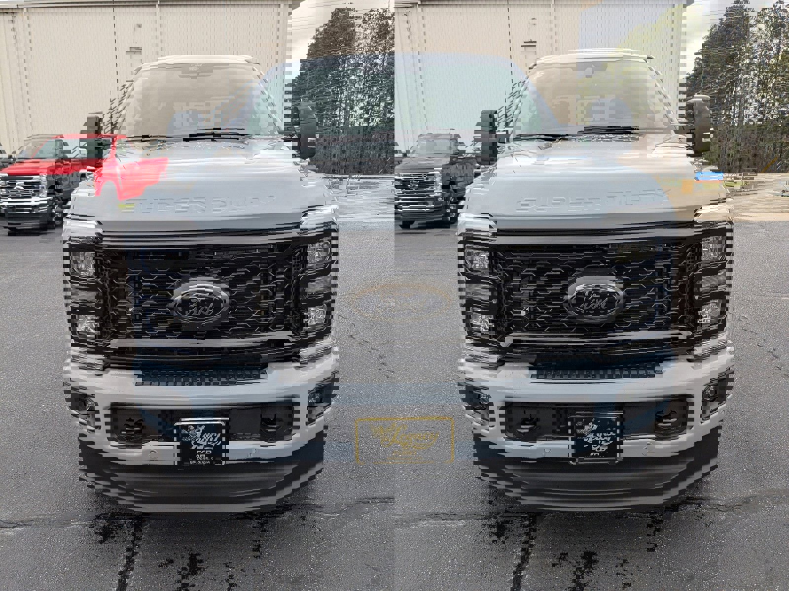 New 2026 Ford F250 Lariat w/ Black Appearance Package image 8