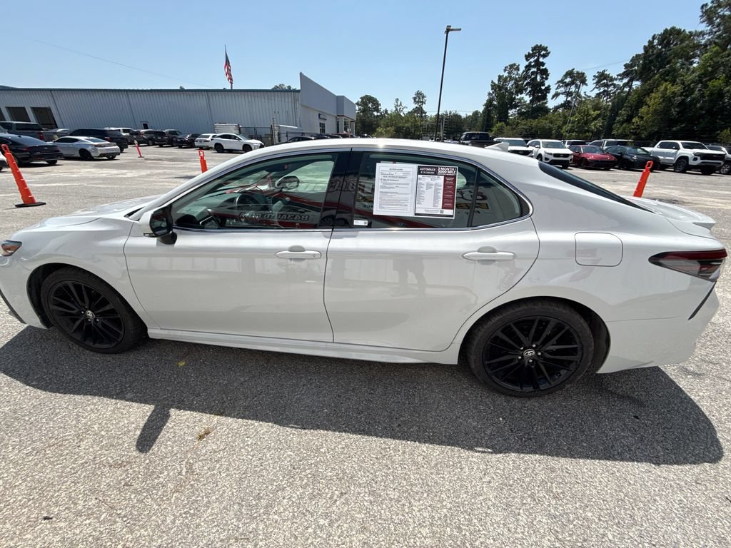 Used 2024 Toyota Camry XSE FWD image 5