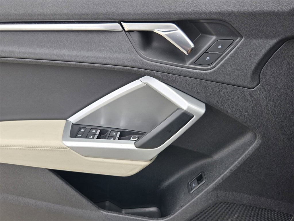 Used 2021 Audi Q3 2.0T Premium w/ Convenience Package image 29