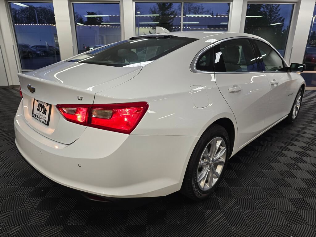 Used 2024 Chevrolet Malibu LT image 4