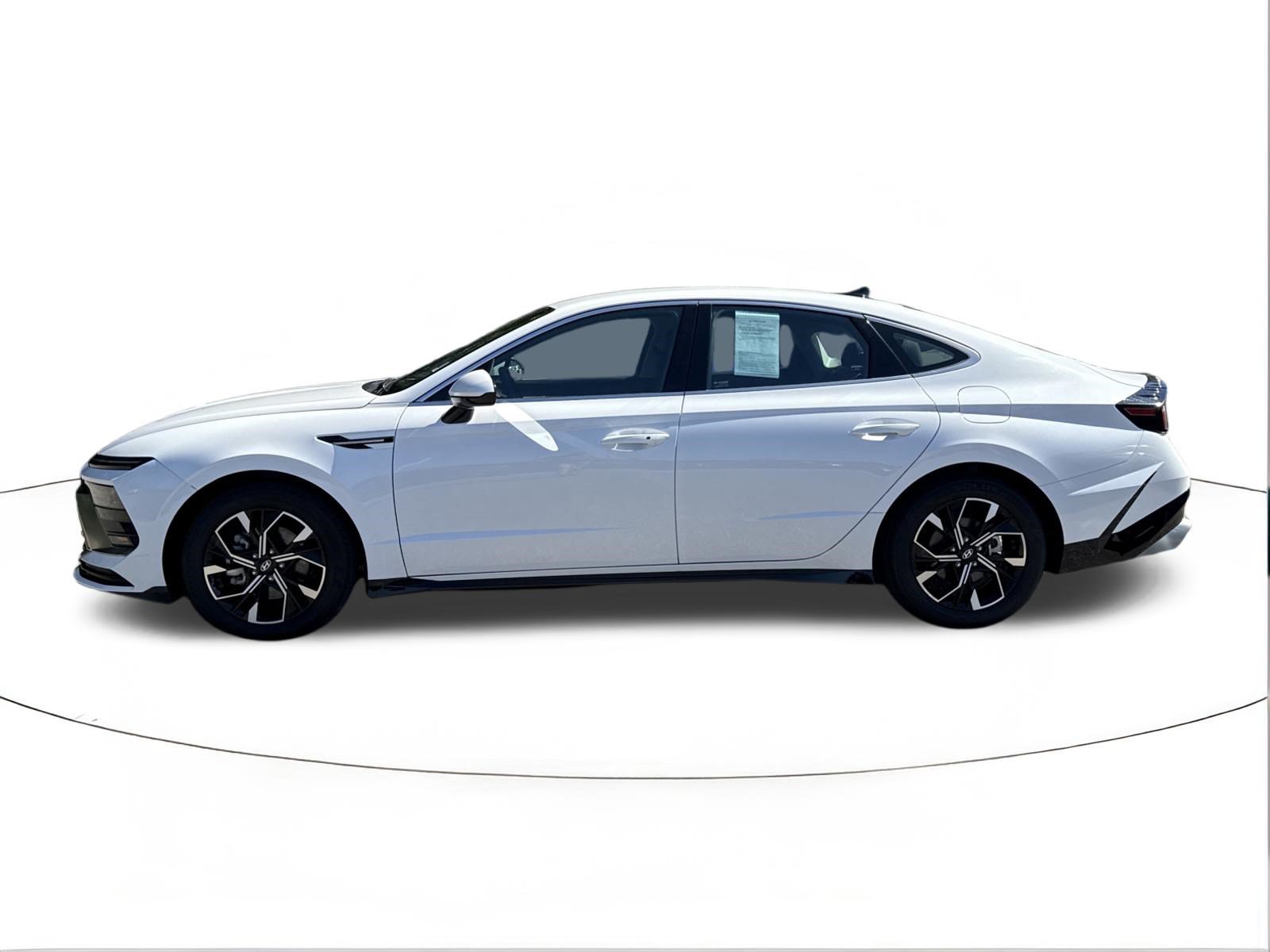 Certified 2025 Hyundai Sonata SEL FWD image 6