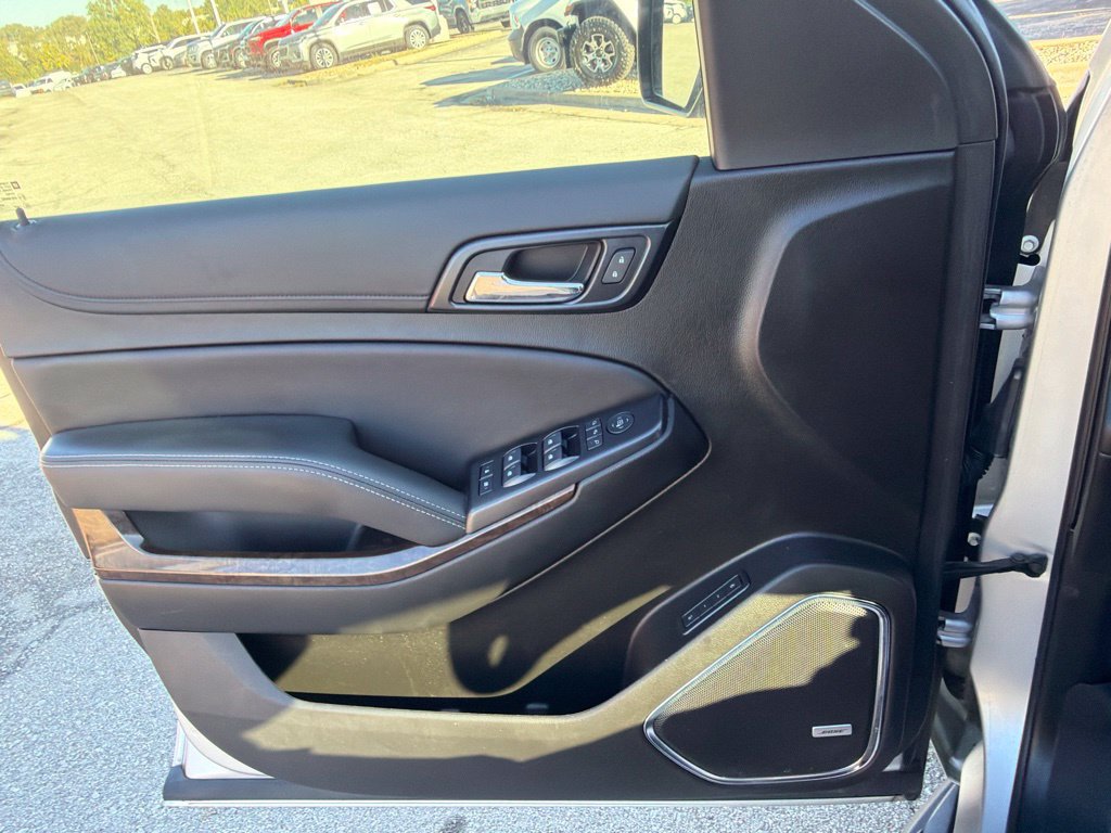 Used 2019 Chevrolet Tahoe LT w/ Luxury Package AWD/4WD image 34