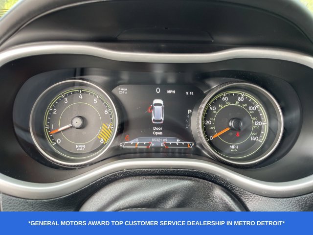 Used 2017 Jeep Cherokee Overland w/ Technology Group FWD image 13