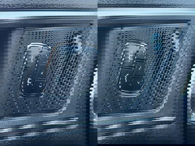 Used 2022 Ford Edge Titanium w/ Equipment Group 301A image 16