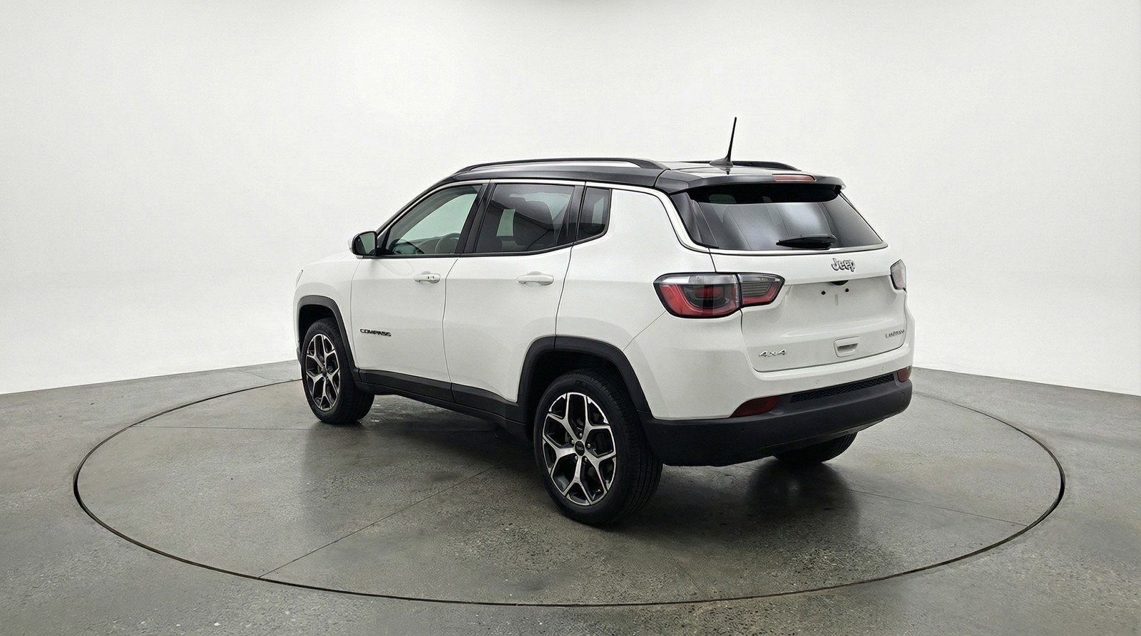 Used 2025 Jeep Compass Limited image 6