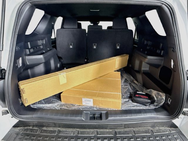 New 2026 Toyota 4Runner SR5 AWD/4WD image 24