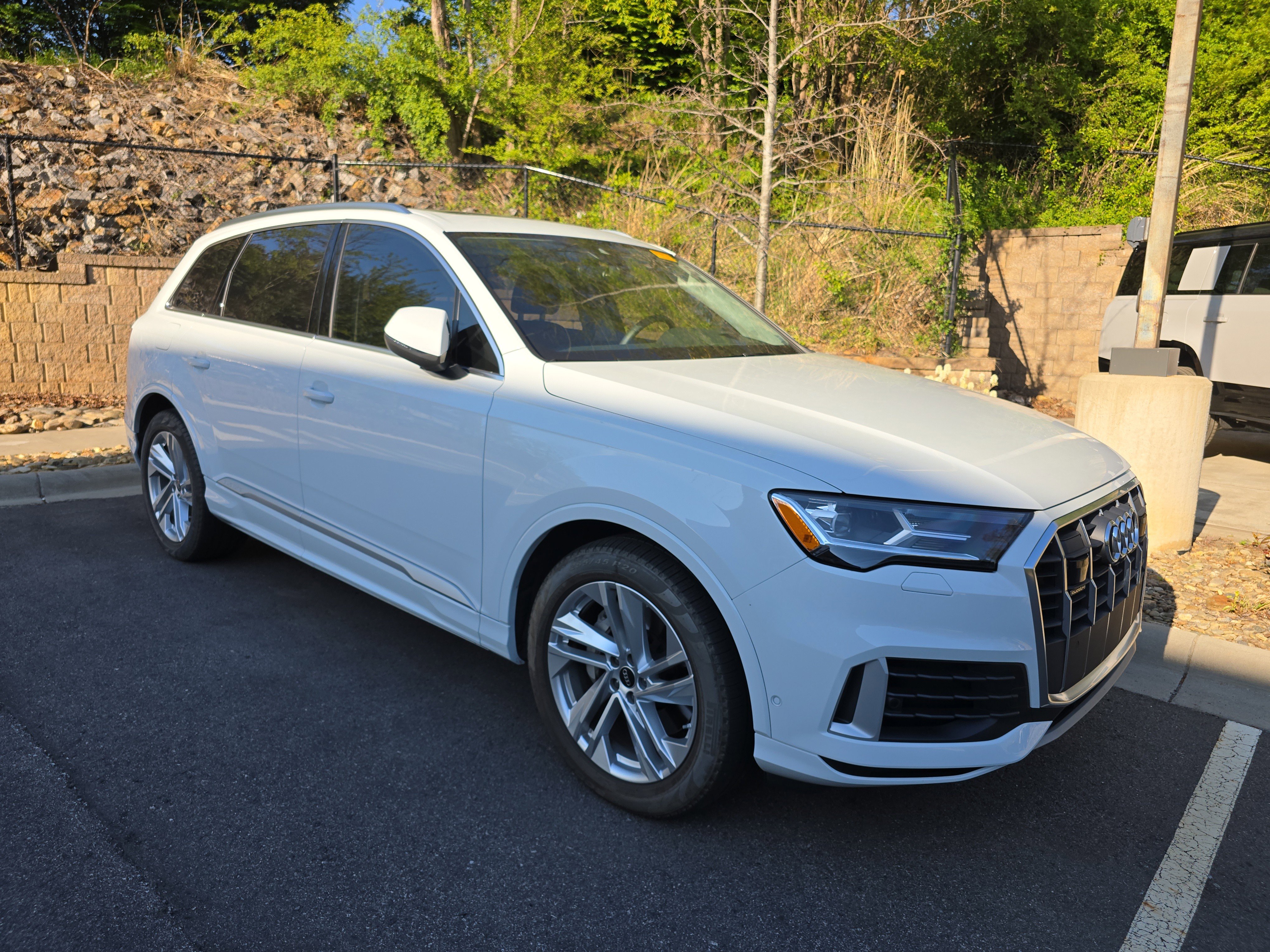 Used 2022 Audi Q7 3.0T Prestige w/ Prestige Package image 2