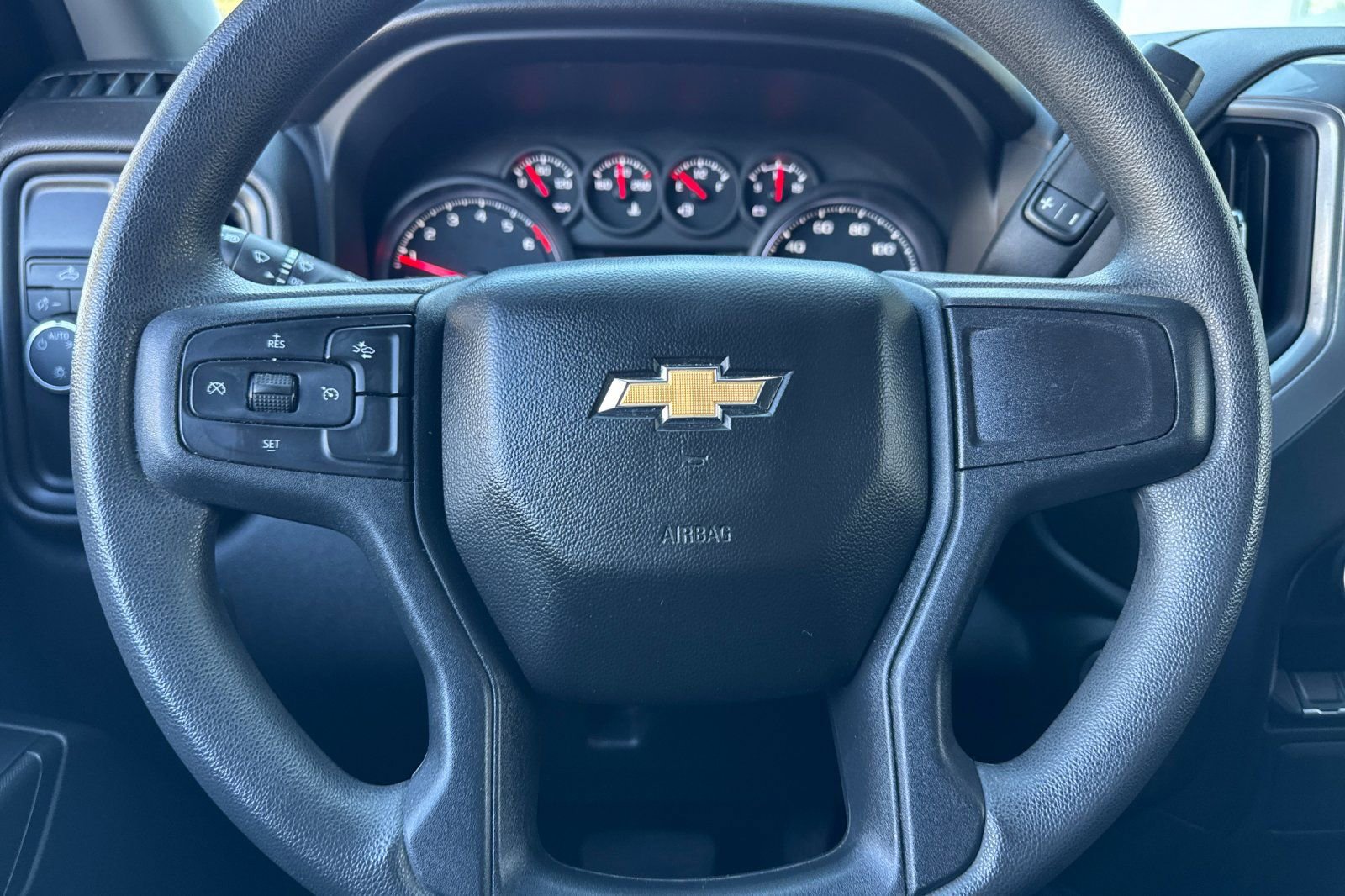 Used 2022 Chevrolet Silverado 1500 Custom image 33