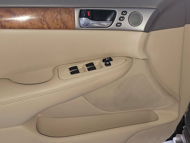 Used 2005 Lexus ES 330 FWD image 7