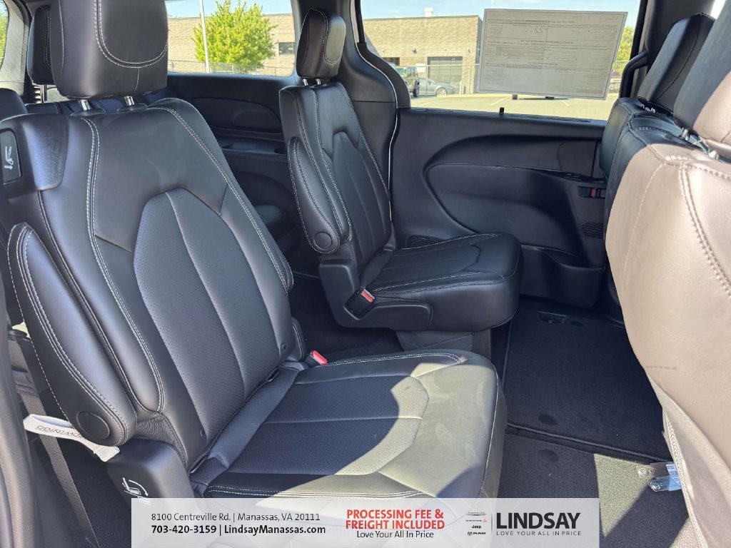 New 2027 Chrysler Pacifica LX FWD image 14