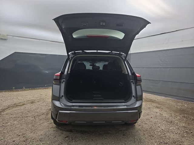 Used 2025 Nissan Rogue SL FWD image 17