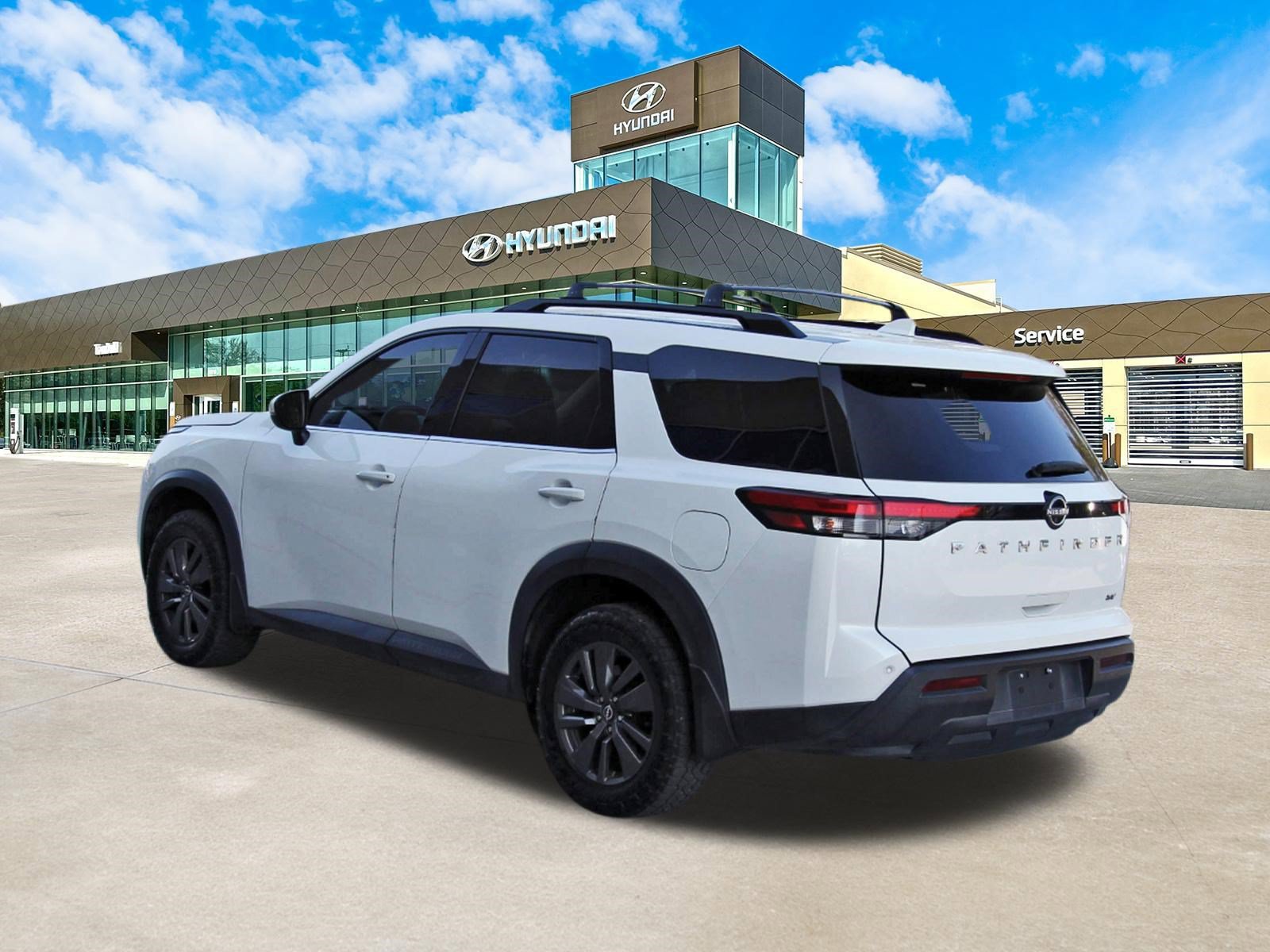 Used 2022 Nissan Pathfinder SV FWD image 8
