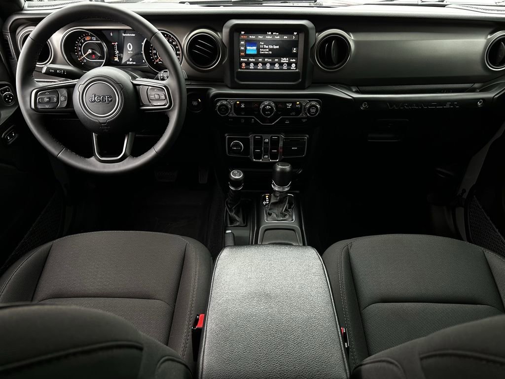 Used 2023 Jeep Wrangler Unlimited Sport AWD/4WD image 10