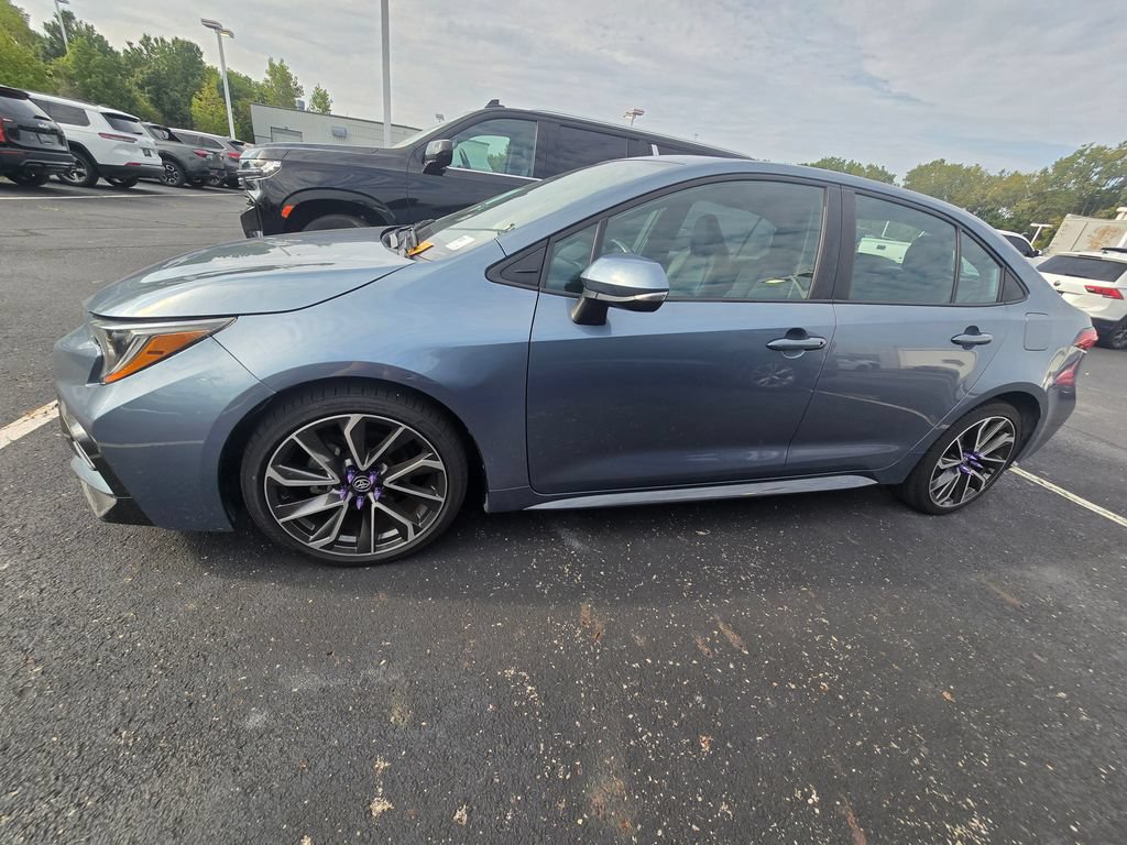 Certified 2022 Toyota Corolla XSE FWD image 5