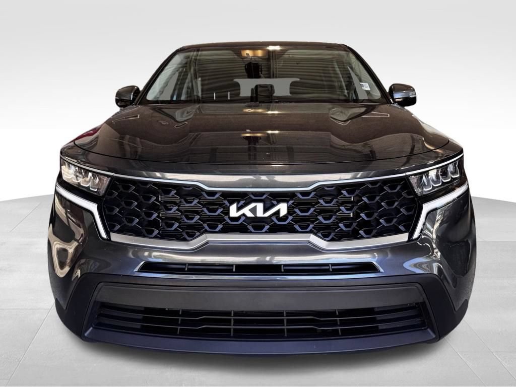 Used 2023 Kia Sorento LX AWD/4WD image 2
