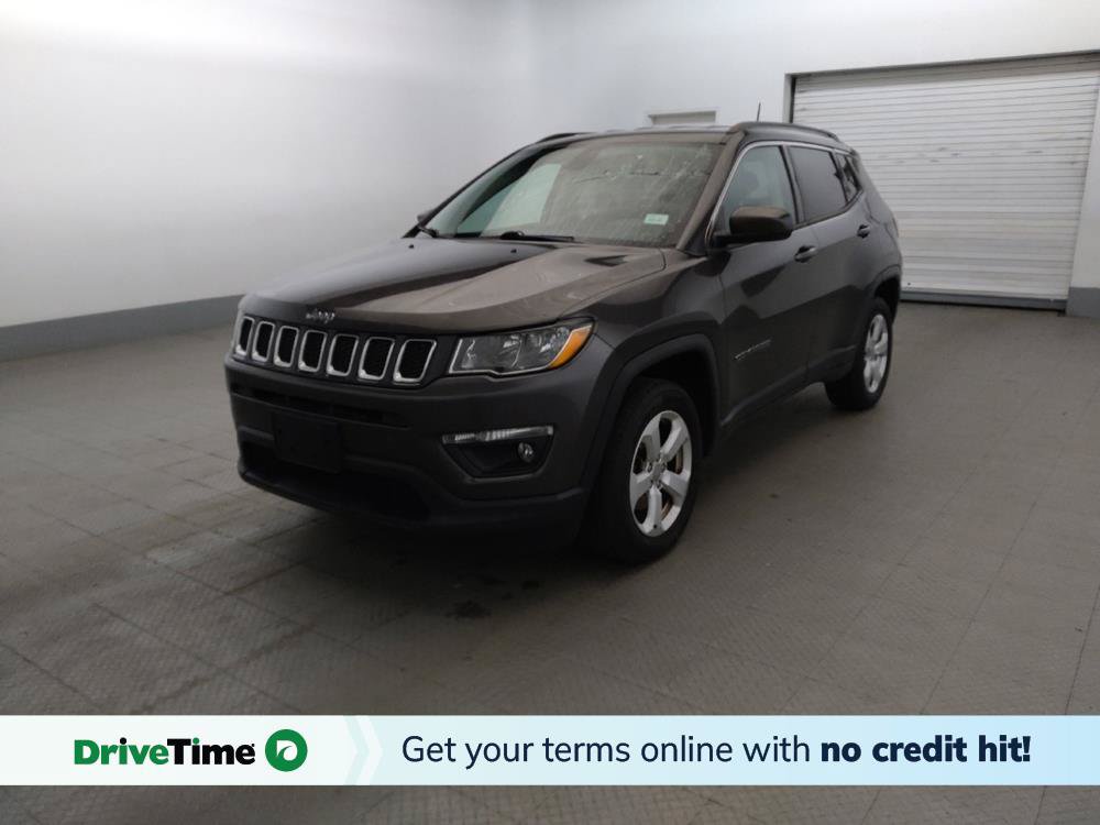 Used 2018 Jeep Compass Latitude w/ Cold Weather Group AWD/4WD image 1
