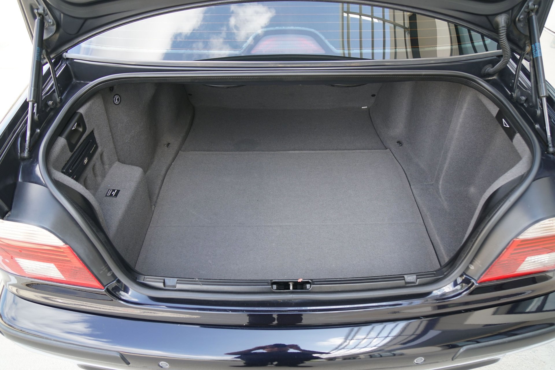 Used 2003 BMW M5 image 38