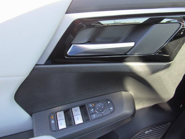 New 2026 Mitsubishi Outlander SE FWD image 11