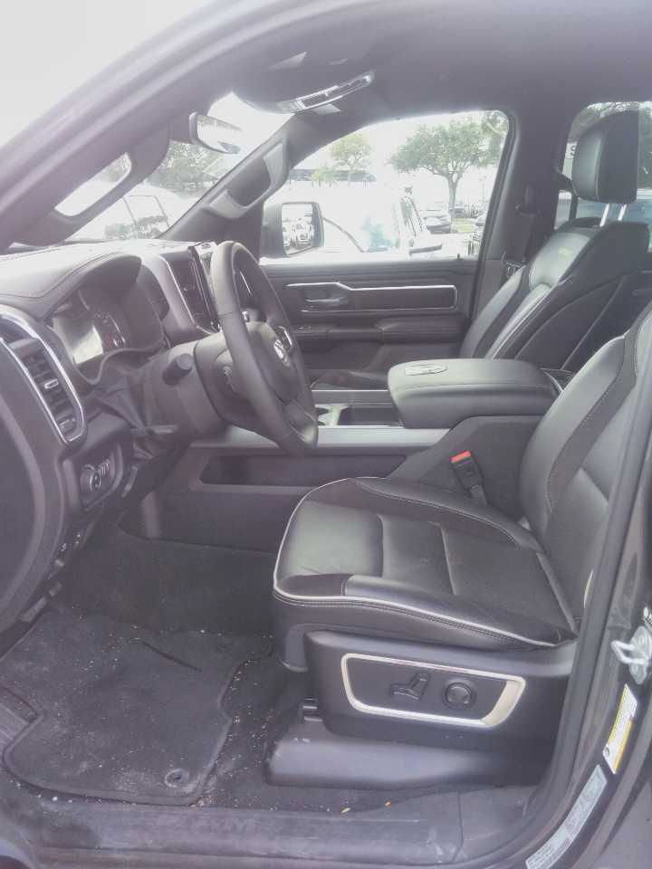 Used 2026 RAM 1500 Laramie AWD/4WD image 4