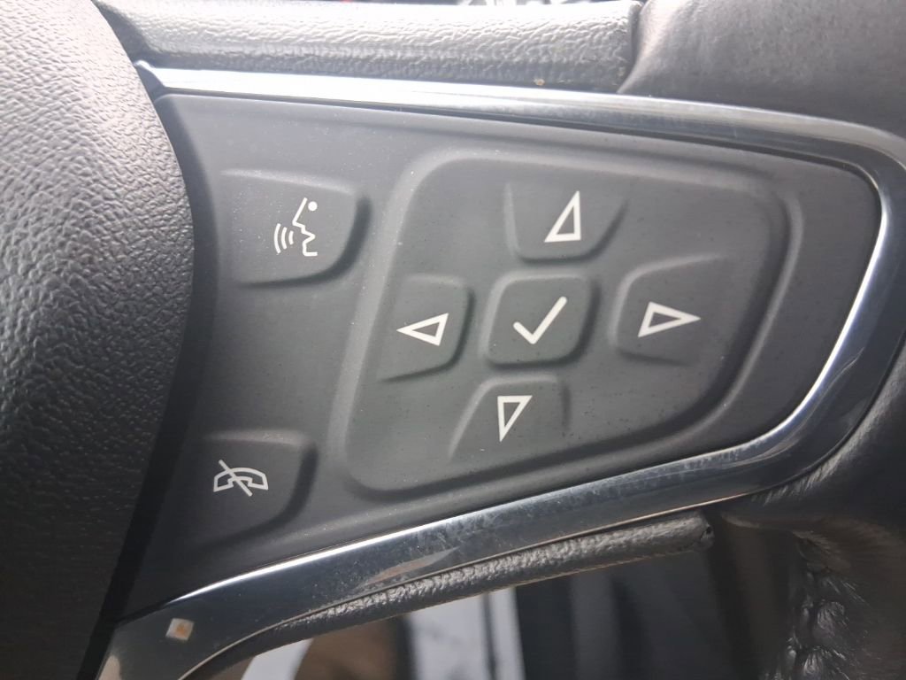 Used 2020 Chevrolet Equinox Premier image 25