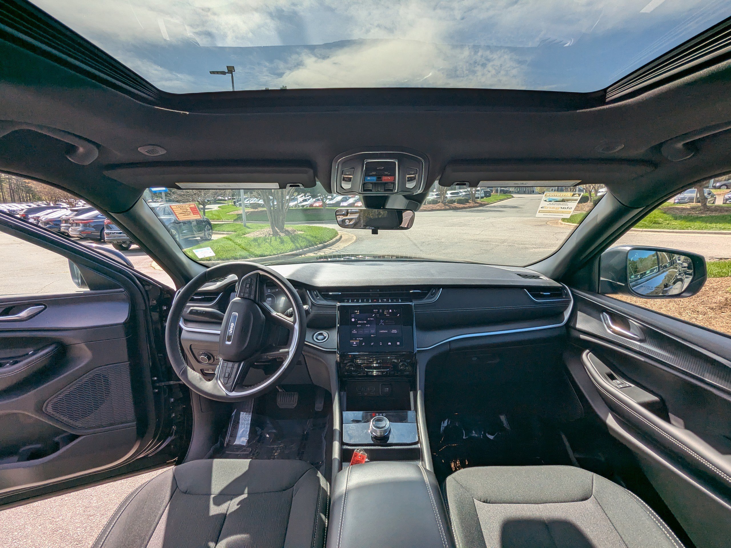 Certified 2025 Jeep Grand Cherokee Laredo X w/ Luxury Tech Group I image 12