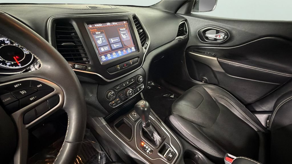 Used 2021 Jeep Cherokee Latitude Lux 80th Anniv w/ Quick Order Package 26U 80TH FWD image 19