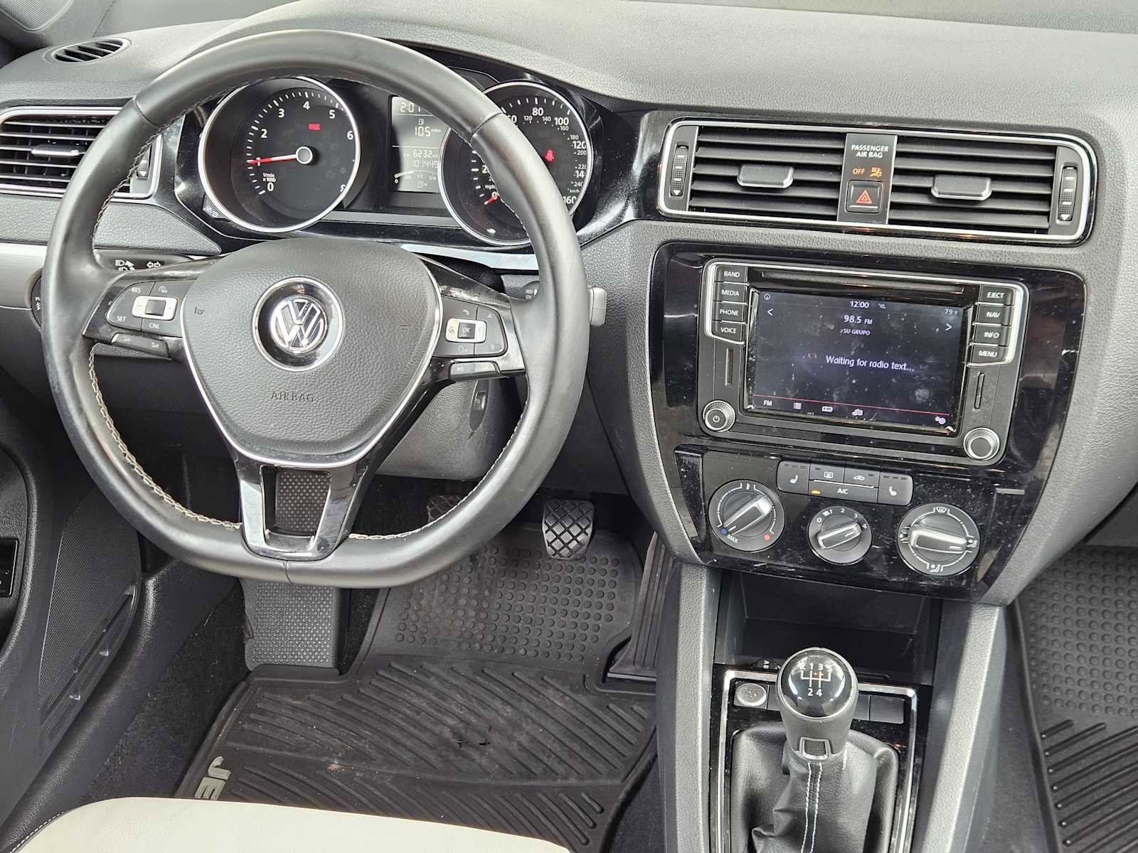 Used 2016 Volkswagen Jetta Sport image 25