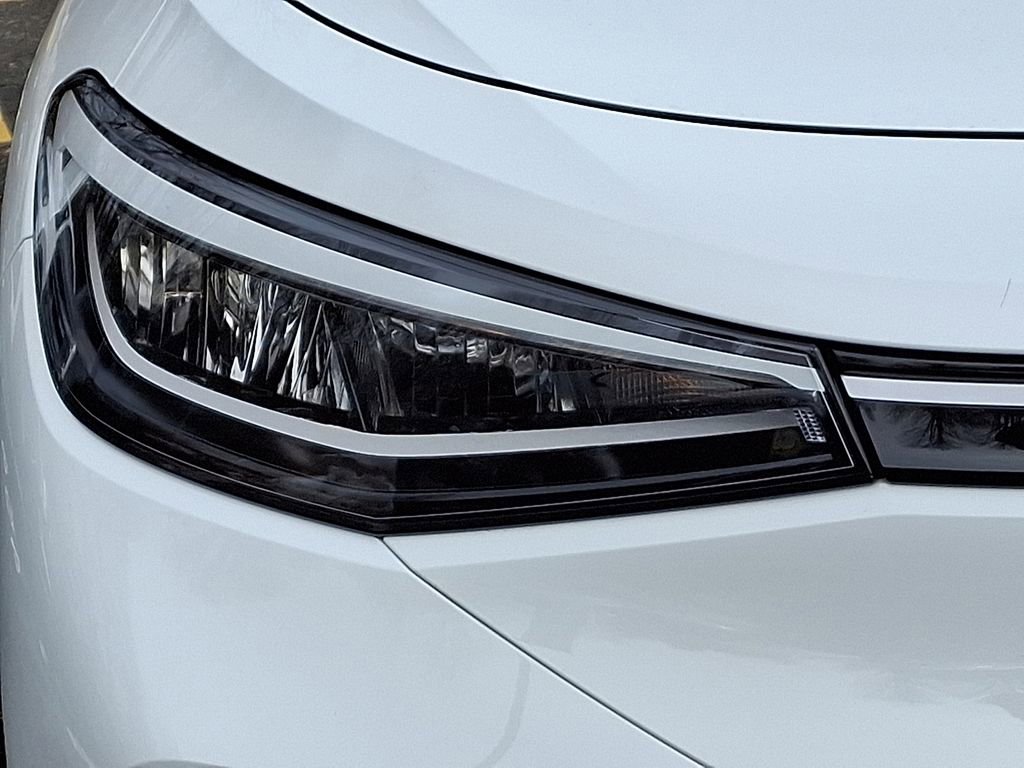 Certified 2025 Volkswagen ID.4 Pro image 9