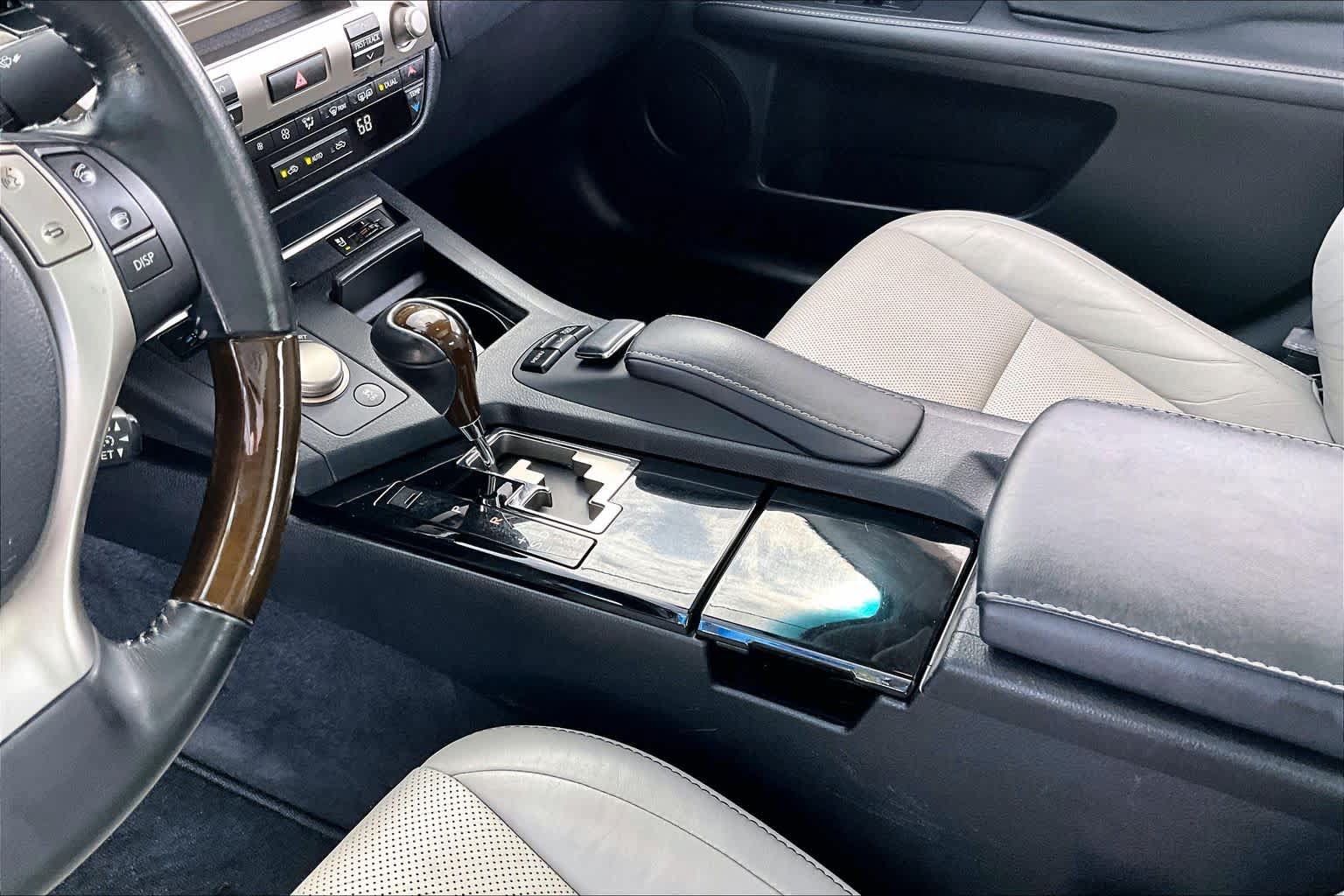 Used 2013 Lexus ES 350 w/ Luxury Pkg FWD image 16