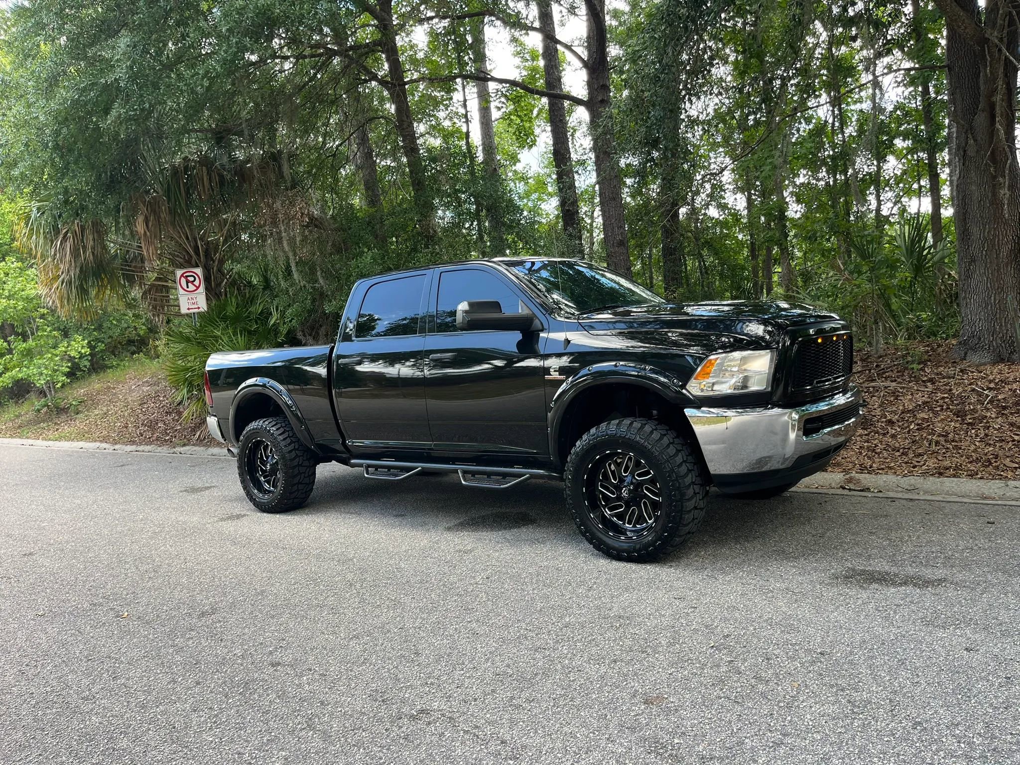 Used 2018 RAM 2500 Tradesman w/ Chrome Appearance Group AWD/4WD image 2