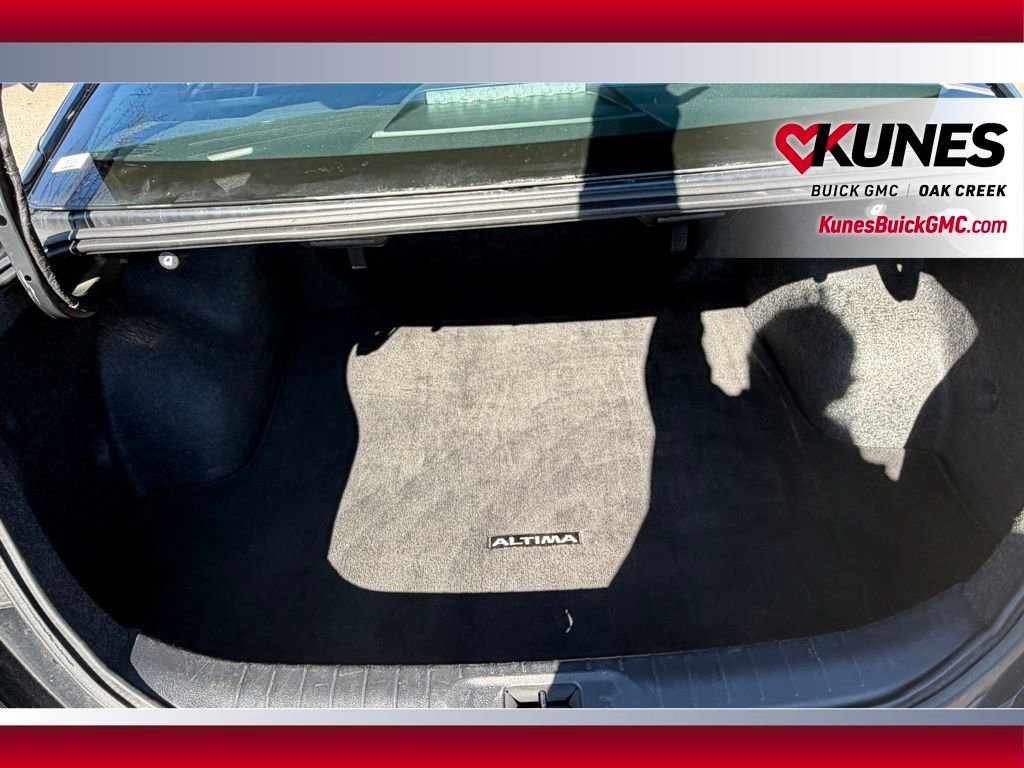 Used 2025 Nissan Altima 2.5 SV FWD image 5