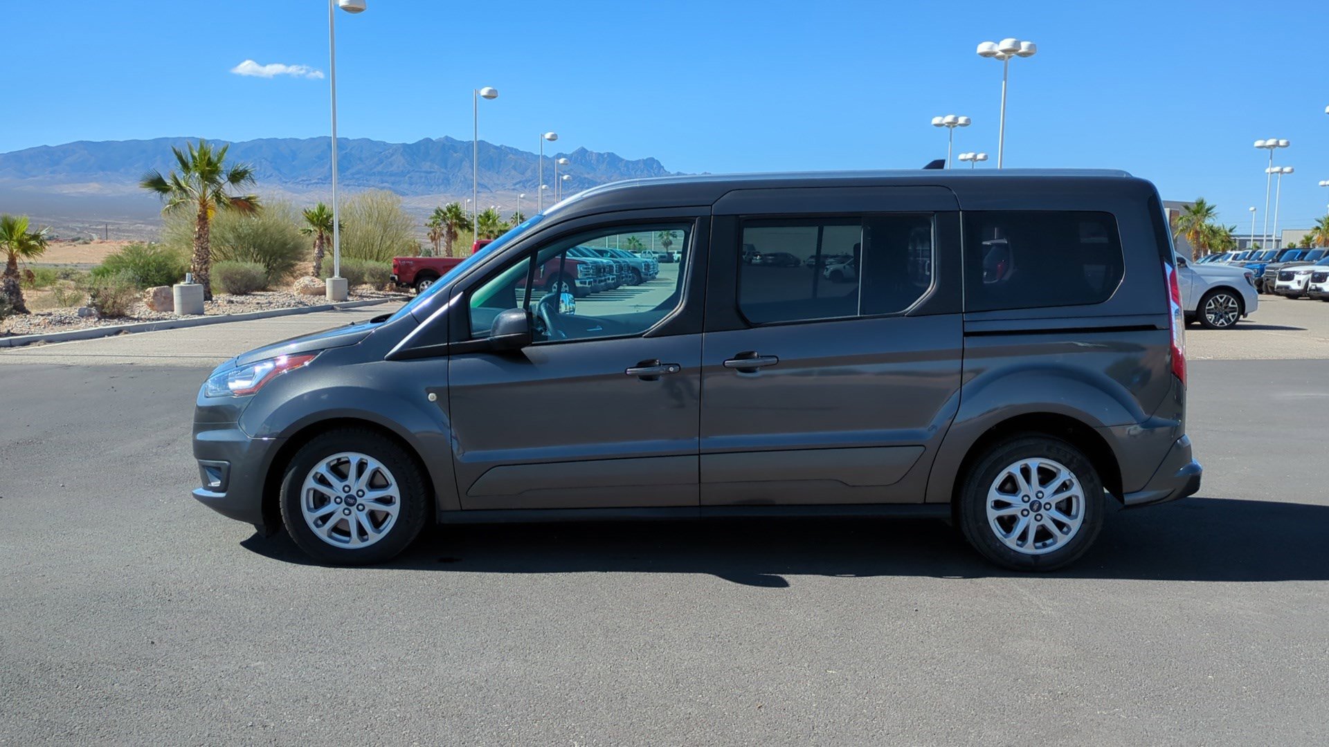 Used 2020 Ford Transit Connect XLT FWD image 8
