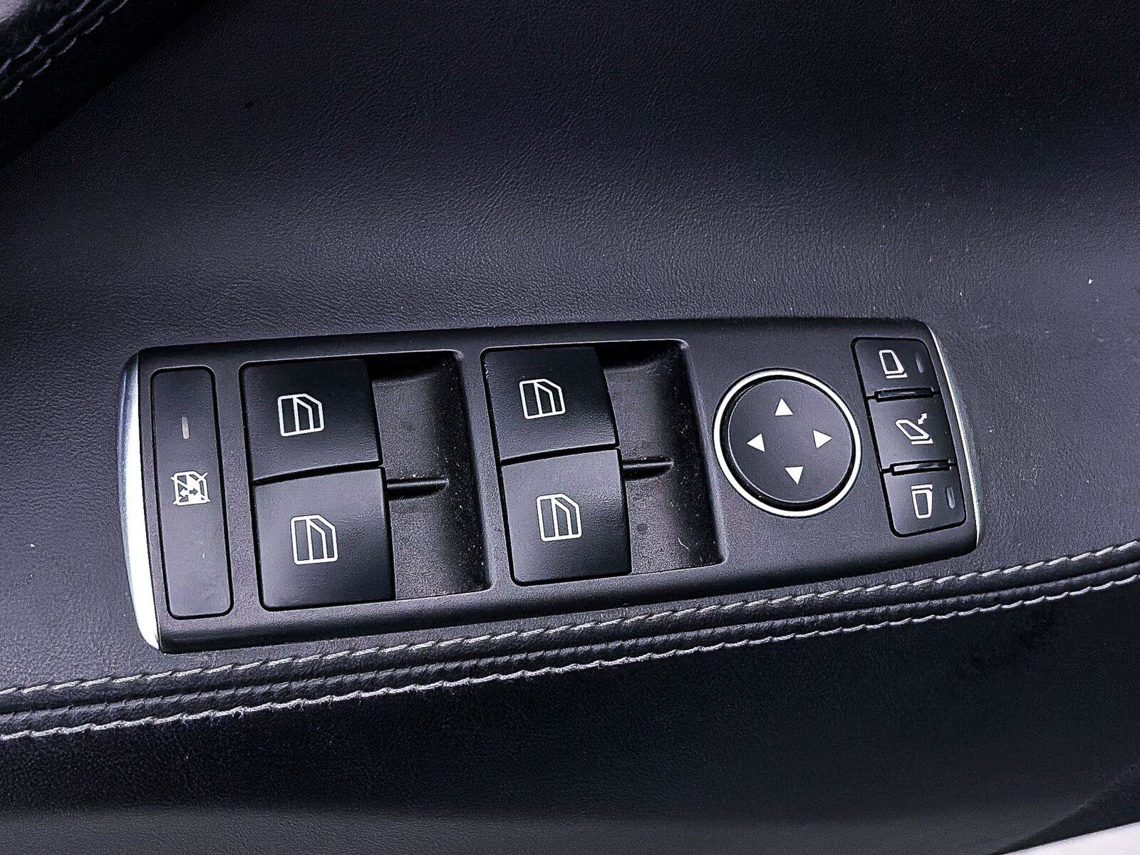 Used 2020 Tesla Model S Performance AWD/4WD image 15