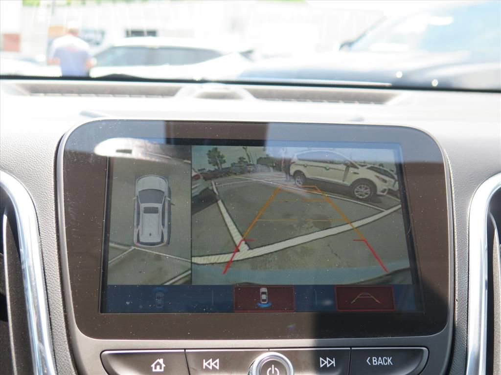 Used 2018 Chevrolet Equinox Premier FWD image 12
