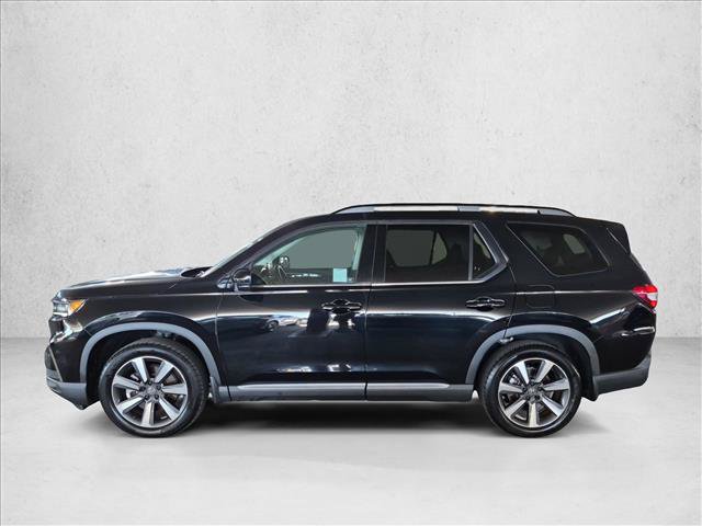 Used 2025 Honda Pilot Touring image 9