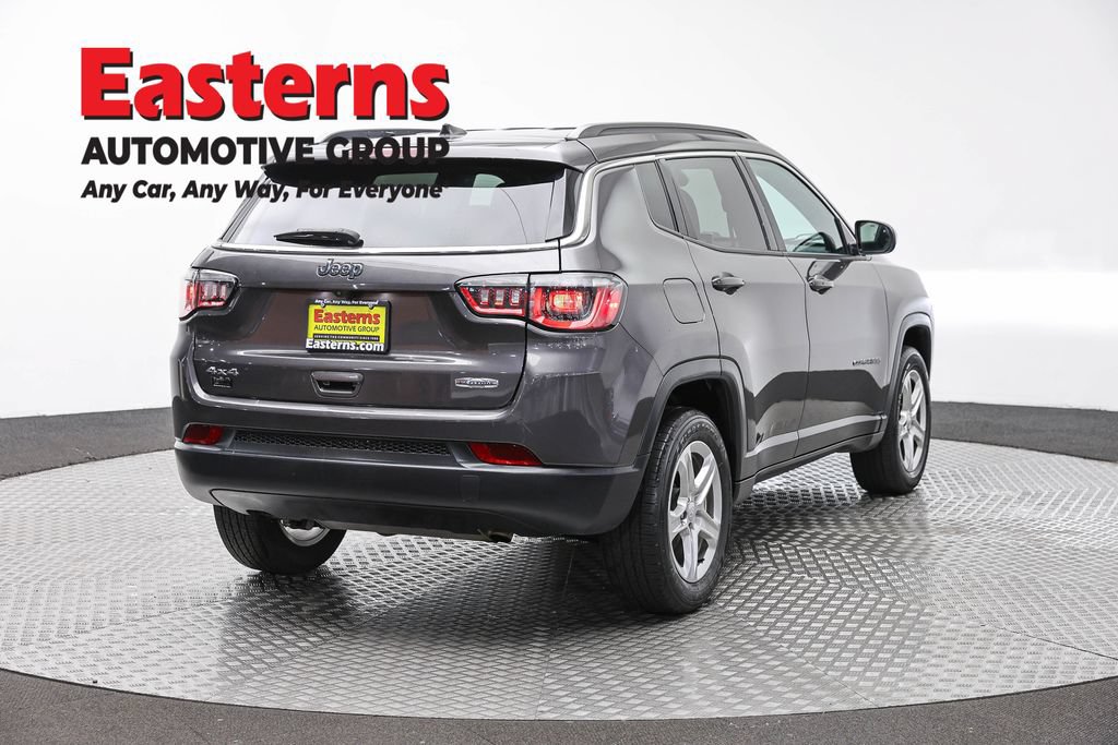 Used 2024 Jeep Compass Latitude AWD/4WD image 5
