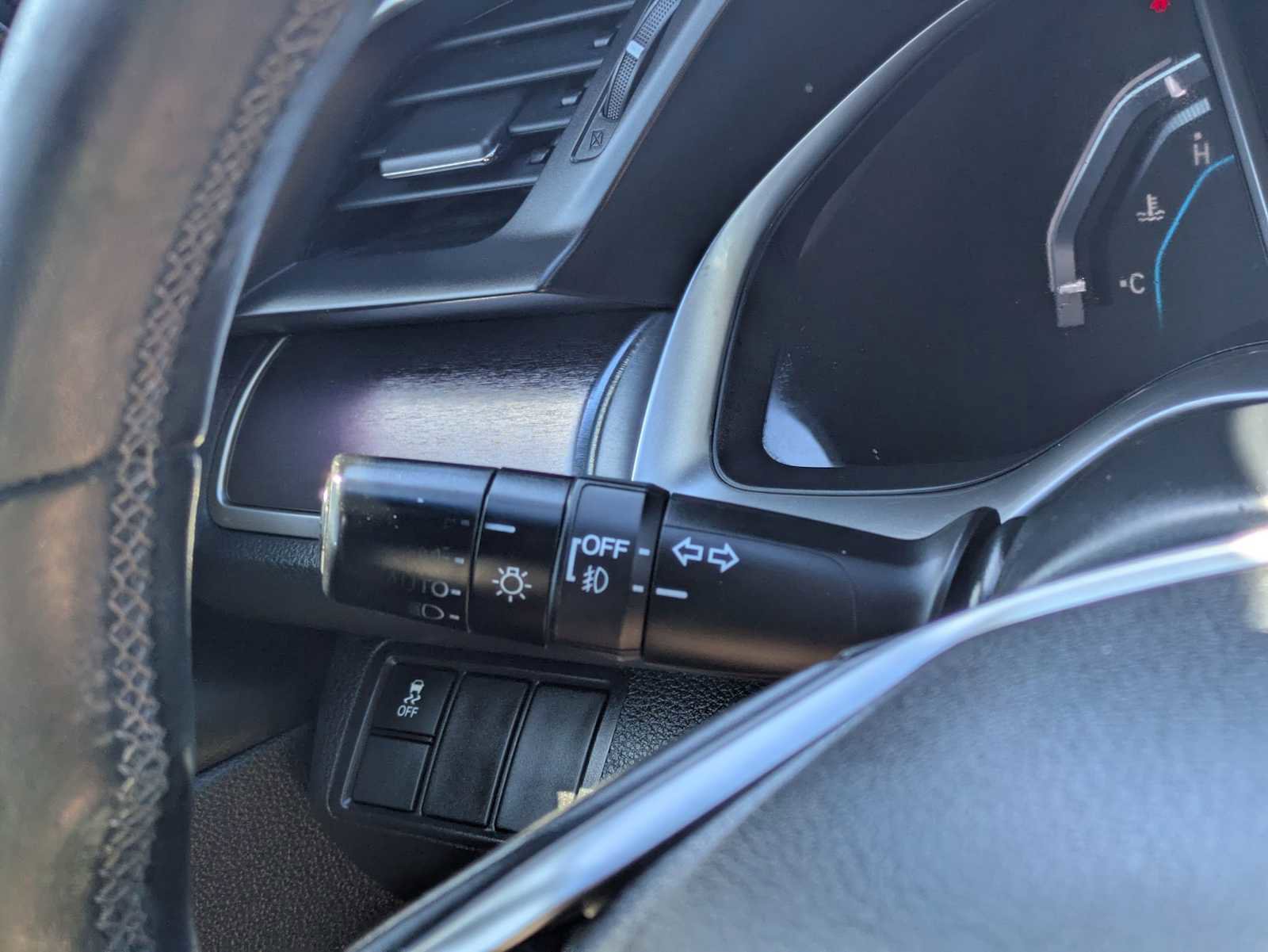 Used 2018 Honda Civic EX-T image 27