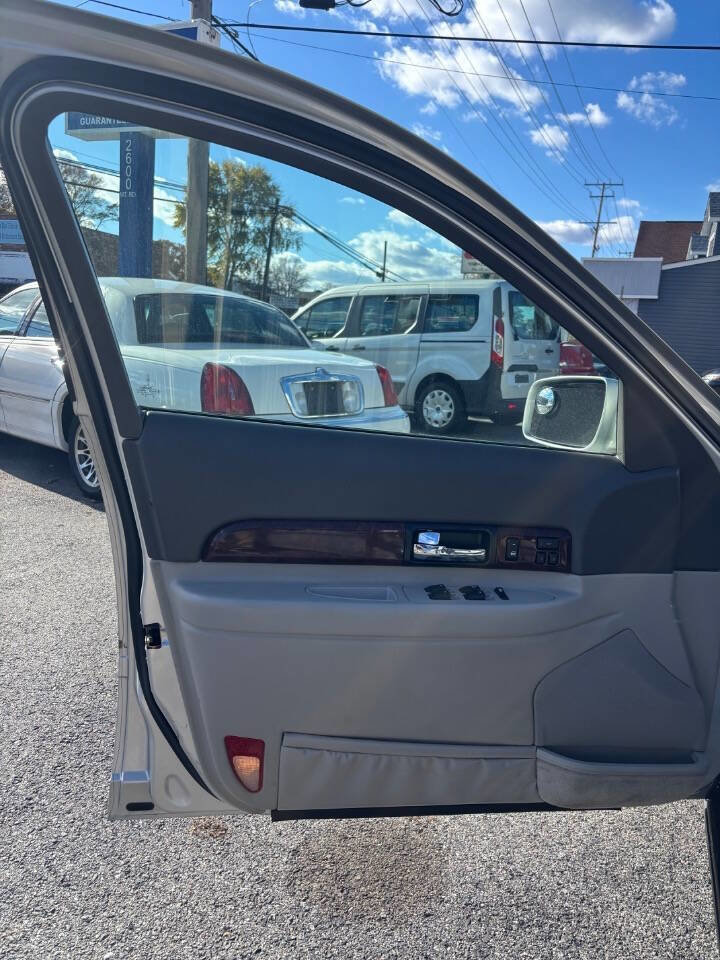 Used 2000 Lincoln LS image 9