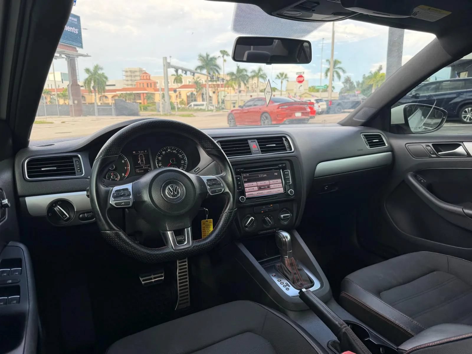 Used 2012 Volkswagen Jetta GLI FWD image 12