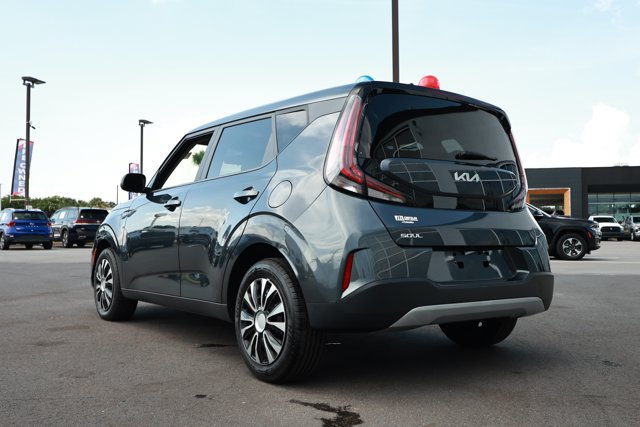 Used 2023 Kia Soul LX FWD image 8