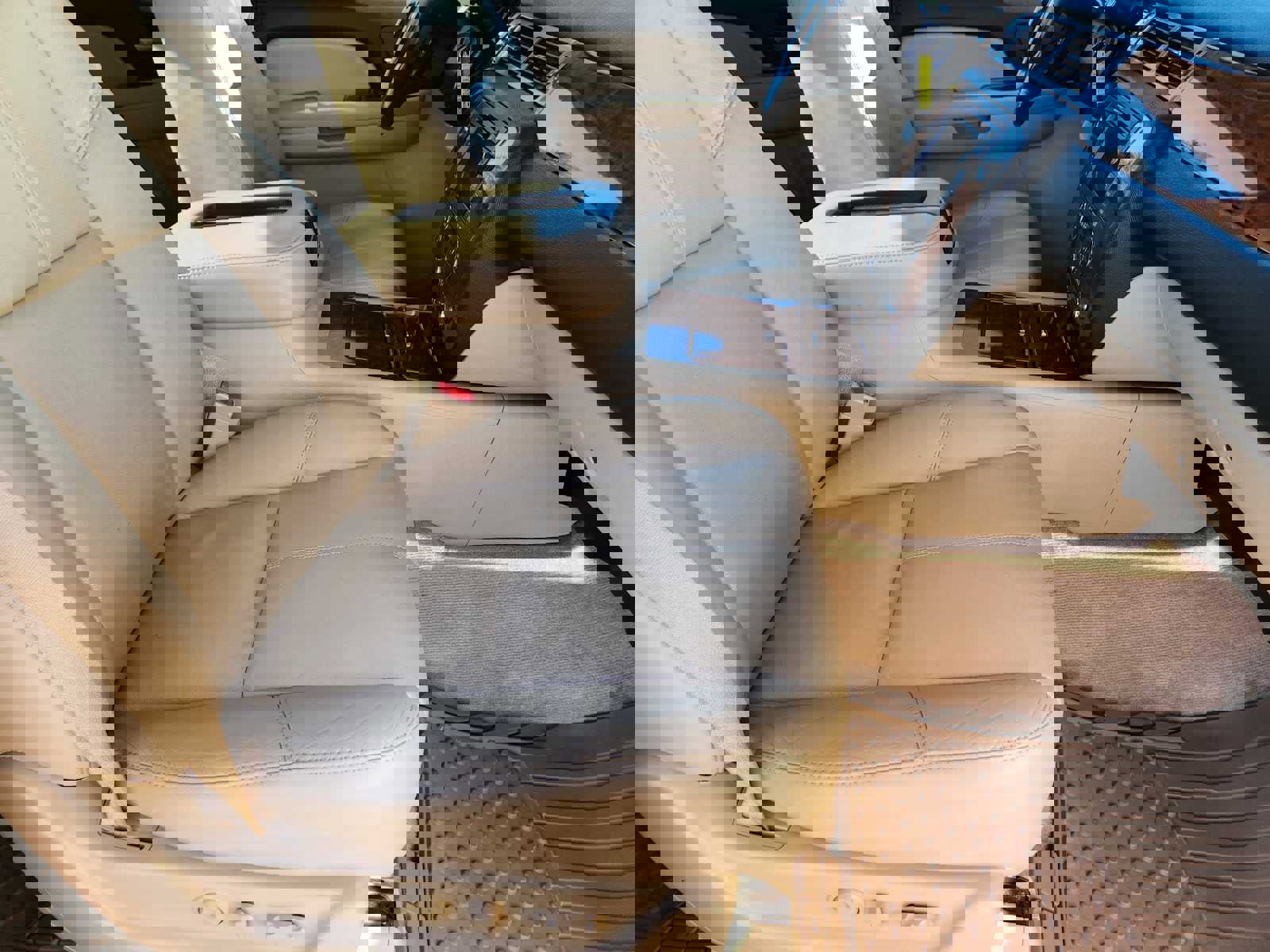 Used 2008 Chevrolet Avalanche LTZ w/ LTZ Preferred Equipment Group image 16