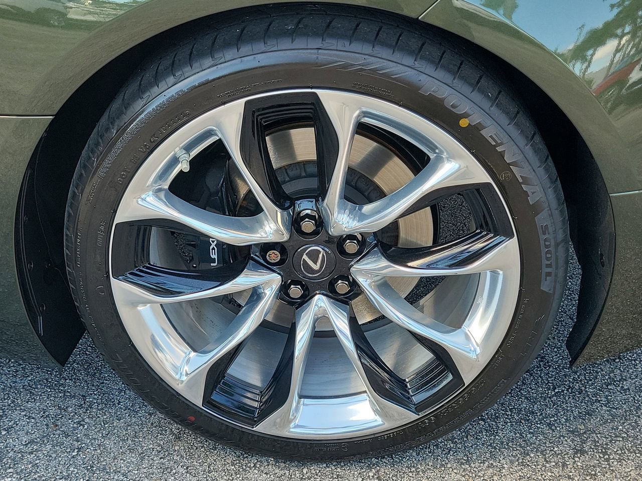 Used 2022 Lexus LC 500 Convertible image 8