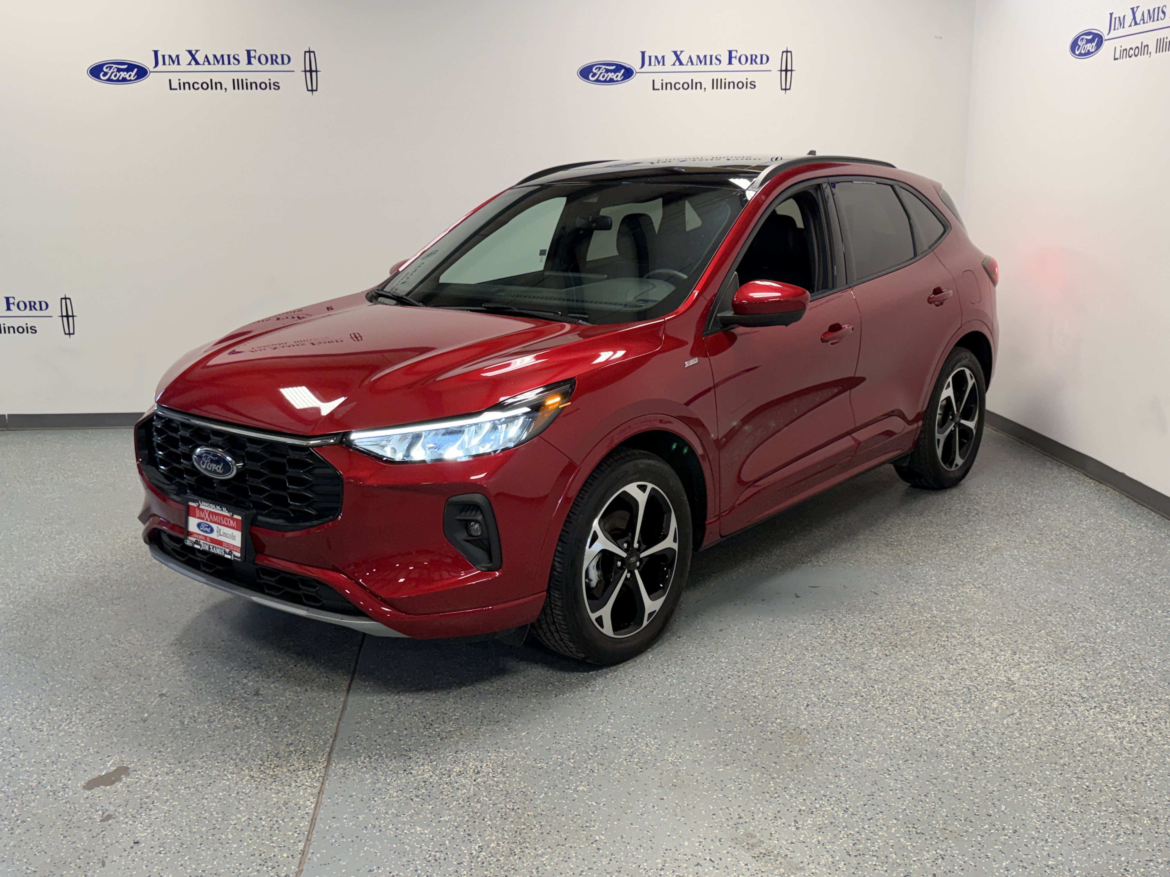Used 2024 Ford Escape ST-Line Select w/ Tech Pack #2 AWD/4WD image 3